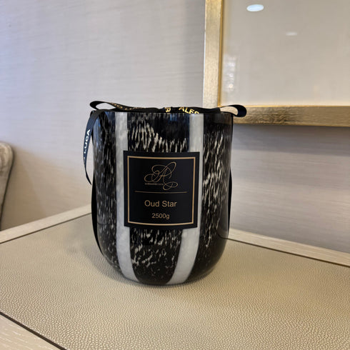 Oud Star Black Marble Candle 360g